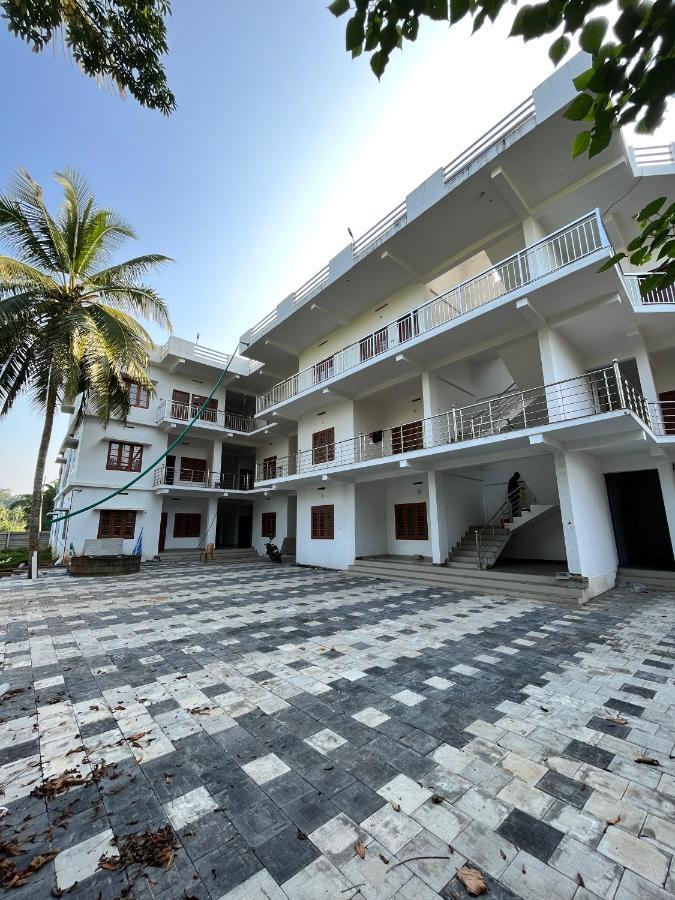 Wayanad Biriyomz Residency, Kalpatta, Low Cost Rooms And Deluxe Apartment Buitenkant foto