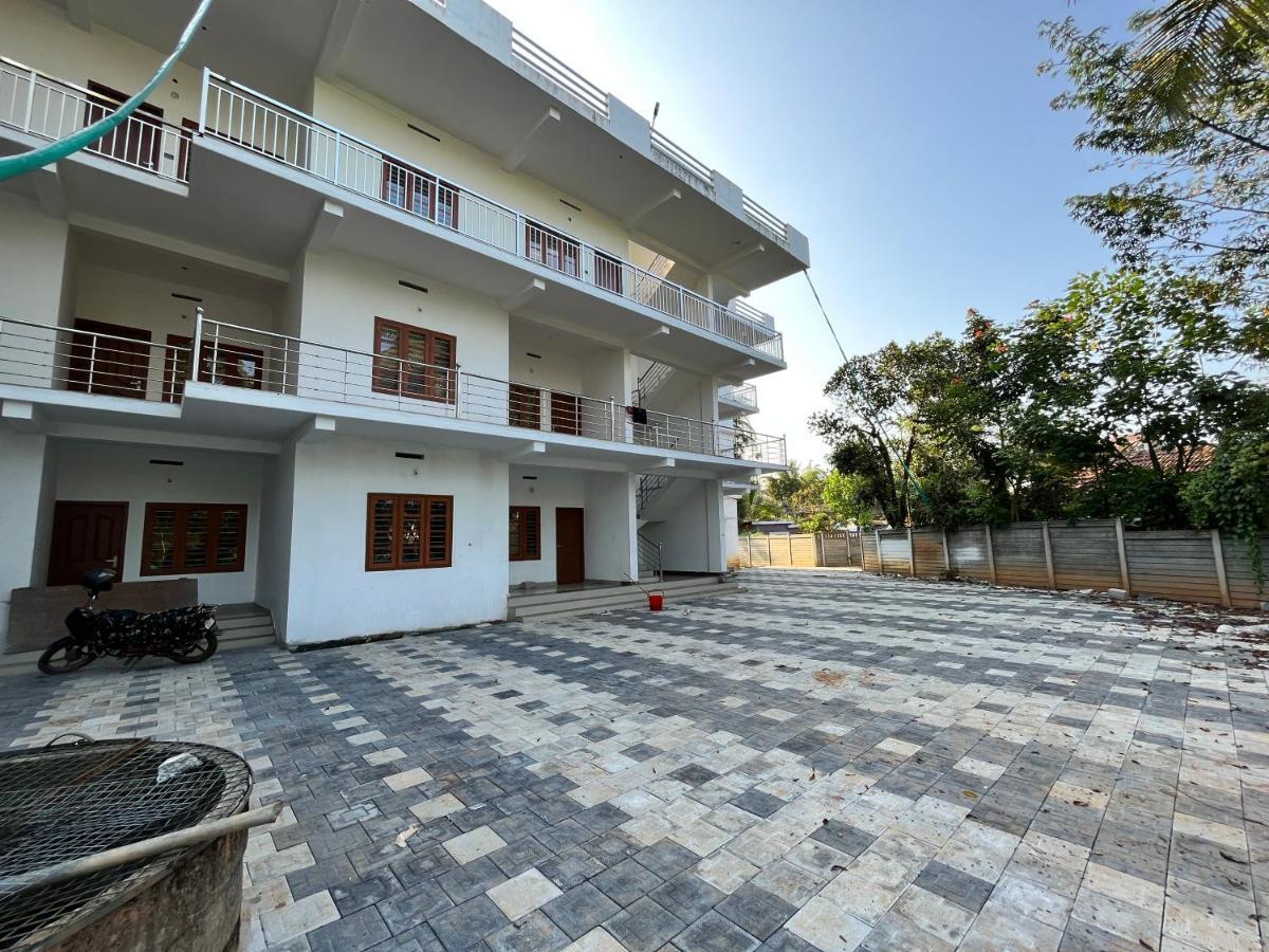 Wayanad Biriyomz Residency, Kalpatta, Low Cost Rooms And Deluxe Apartment Buitenkant foto